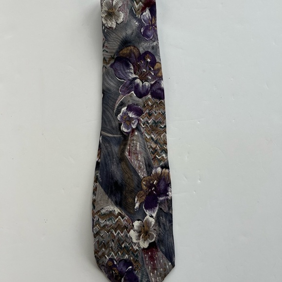 Lot of 4 VTG Men’s Silk Ties - Picture 5 of 11